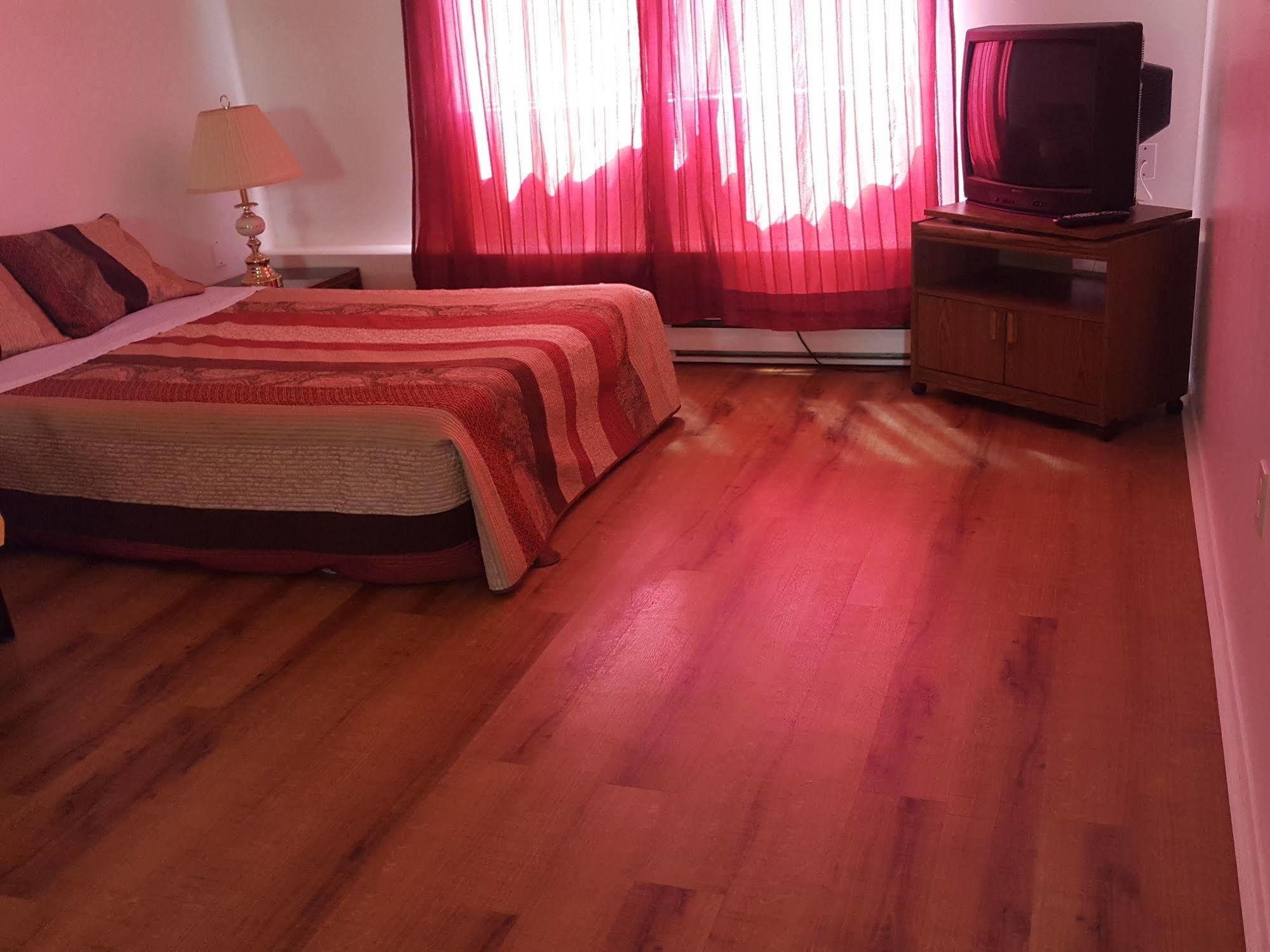 Croft Inn Motel Crofton Экстерьер фото